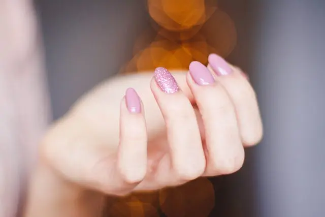 Feminine pink manicure that never goes out of style — clean, soft, and elegant.